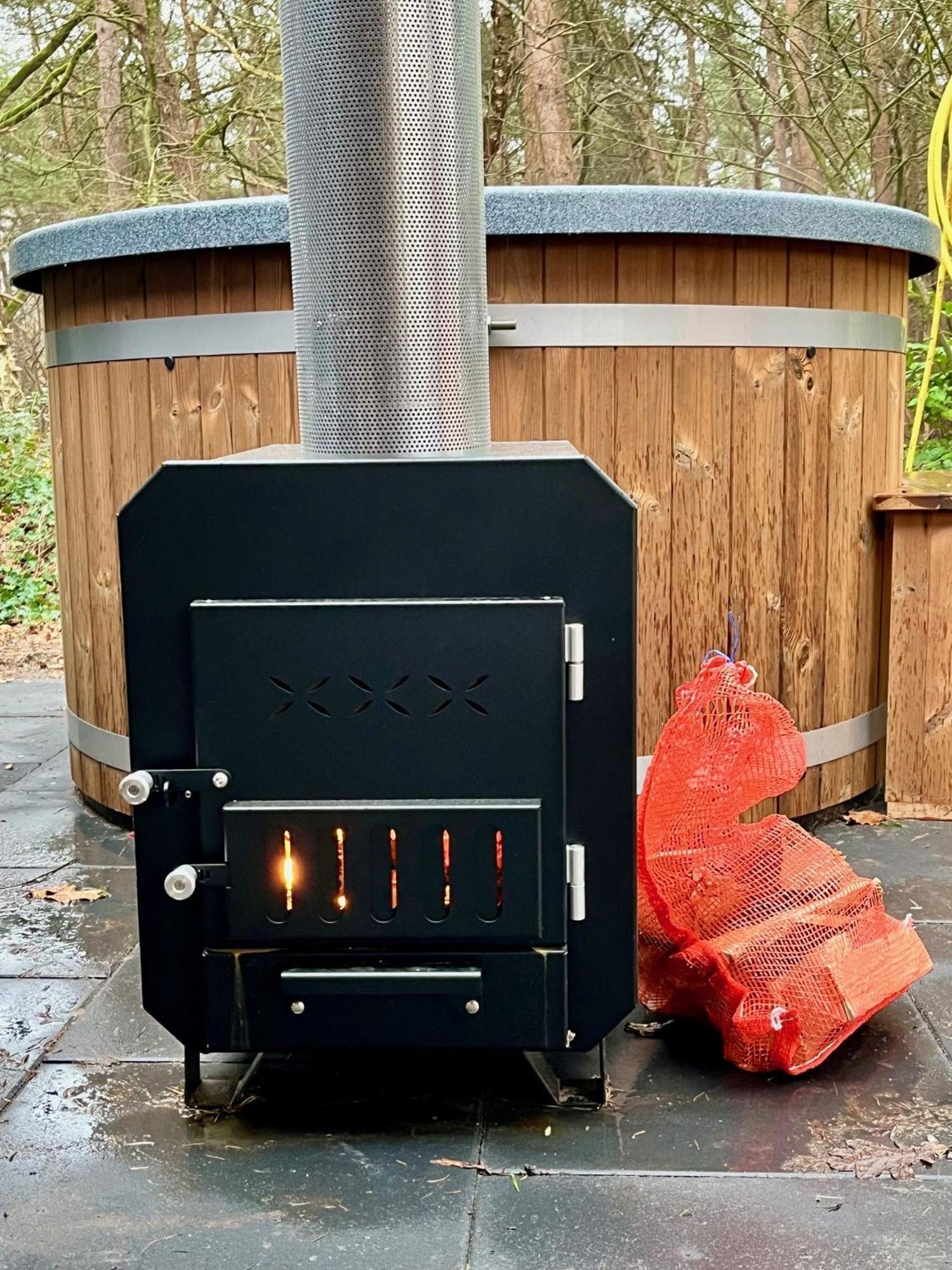 Wellness In The Woods - 4P Tinyhouse Met Prive Sauna & Hottub Diessen Exterior foto