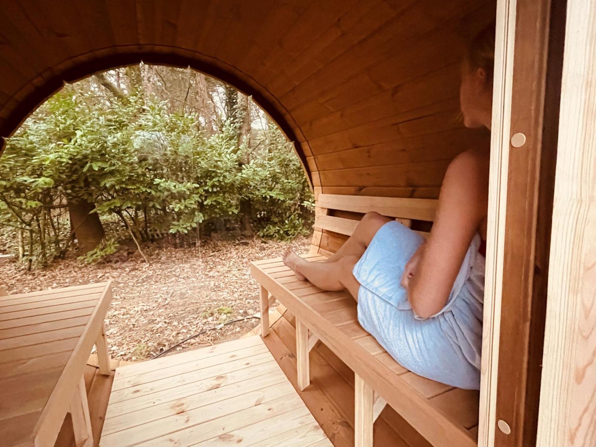 Wellness In The Woods - 4P Tinyhouse Met Prive Sauna & Hottub Diessen Exterior foto