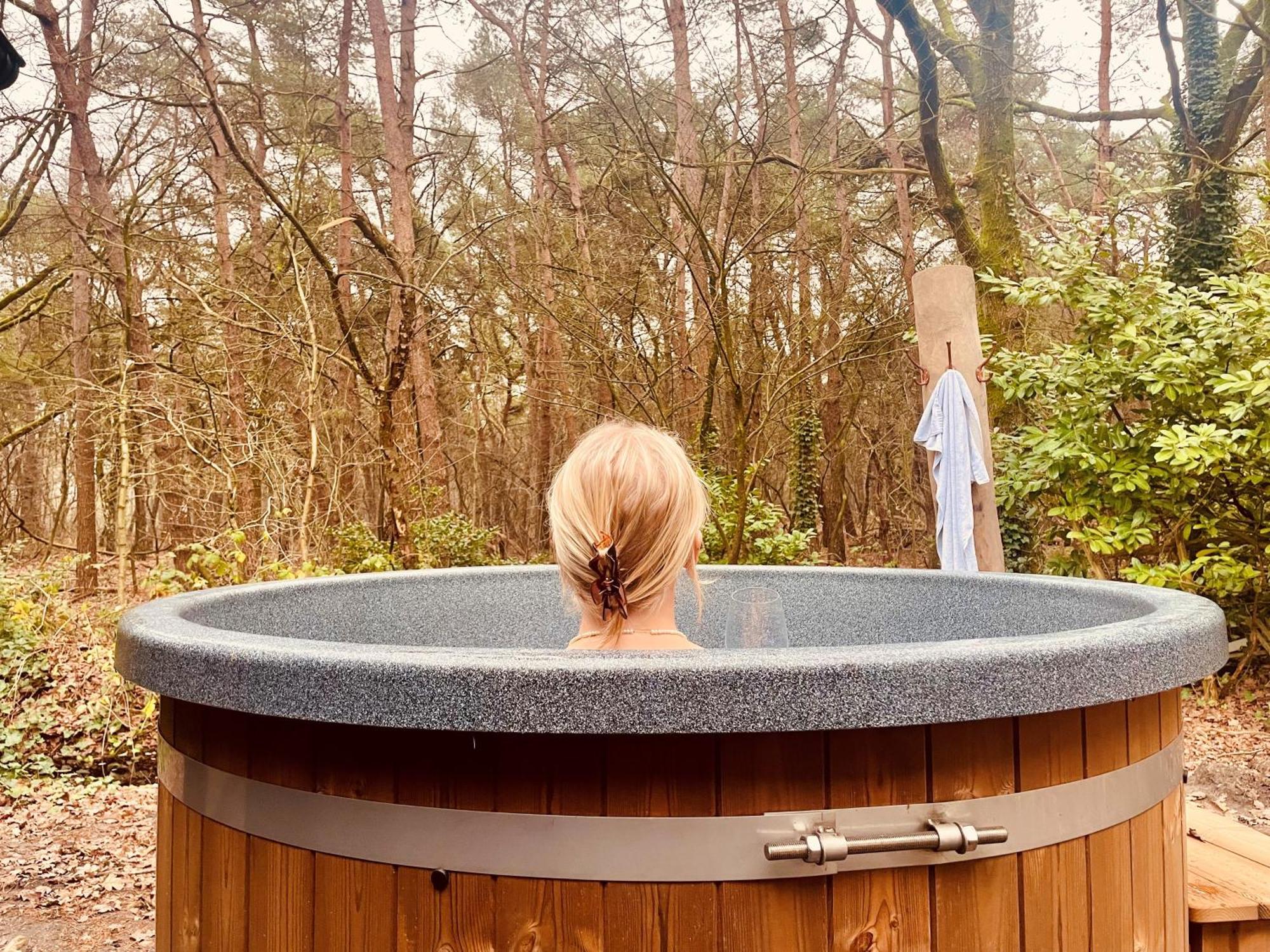 Wellness In The Woods - 4P Tinyhouse Met Prive Sauna & Hottub Diessen Exterior foto