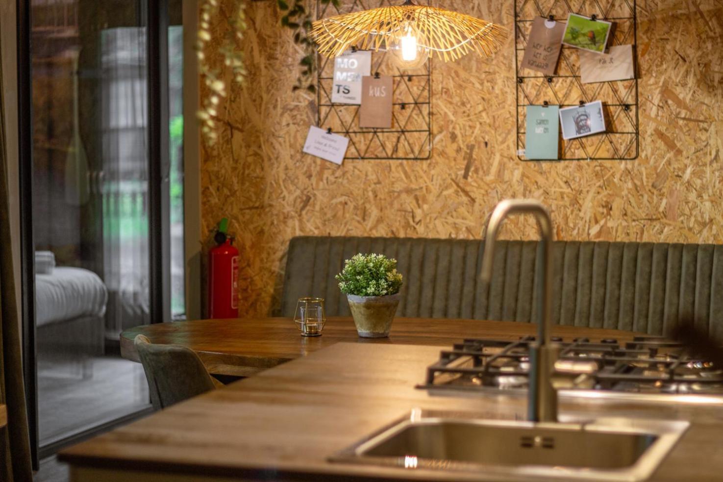 Wellness In The Woods - 4P Tinyhouse Met Prive Sauna & Hottub Diessen Exterior foto